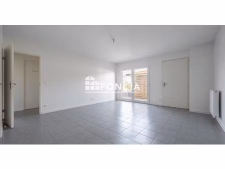 à découvrir : t3 de 60 m² dans une résidence intimiste et verdoyante !