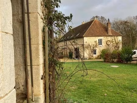 ensemble immobilier de caractère à saint-mard-de-réno