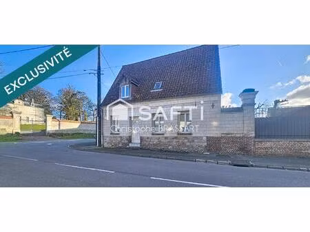 maison de village en pierre blanche