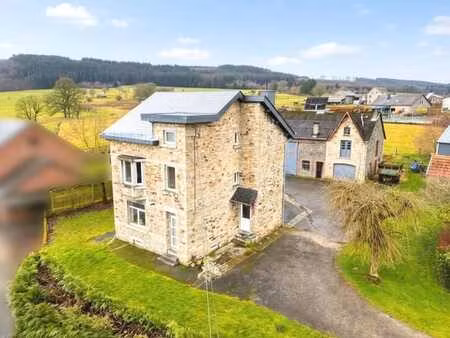 propriété attrayante avec étable et pâturages - votre nouvel