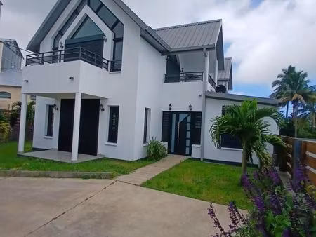 maison 4 pièces 120 m²