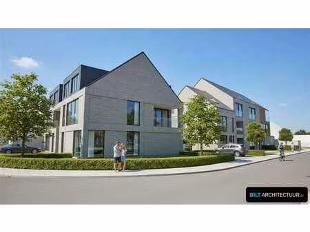 terrain de projet situé en angle comprenant 7 entités réside