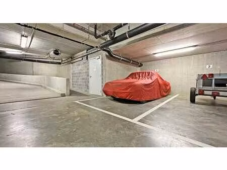 empl. de park. à louer - immeuble récent – accès sécurisé