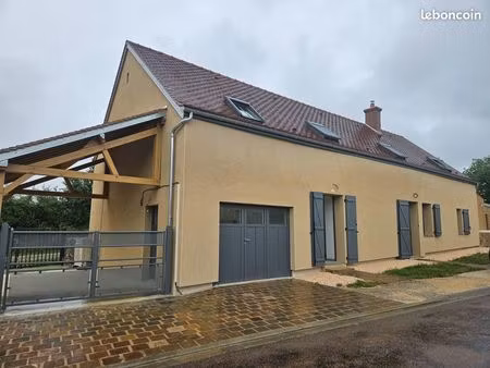 propriété 8 pièces 151 m²