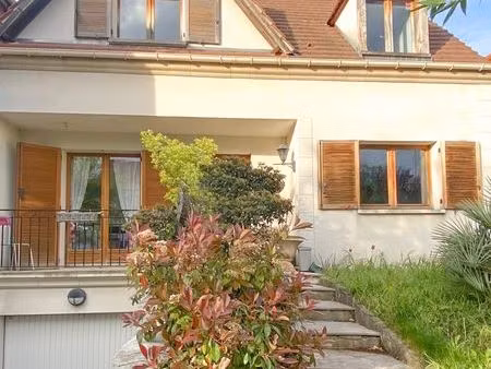 maison 8 pièces 150 m²