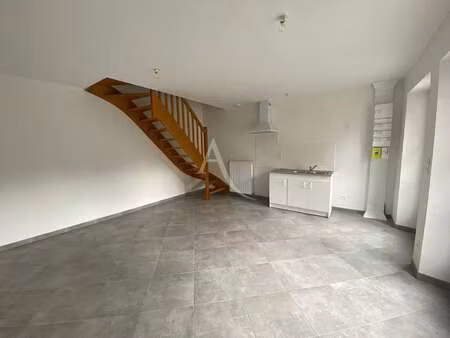 location appartement 3 pièces à baugé-en-anjou (49150) : à louer 3 pièces / 50m² baugé-en-