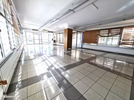 bureaux 451 m² saint denis