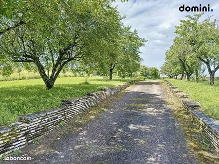 maison 9 pièces 300 m²