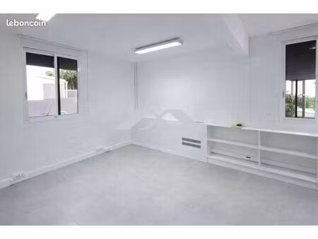 bureaux 189 m² la possession