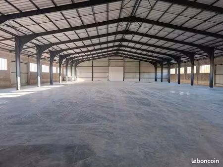 hangar à louer