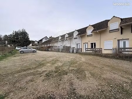 immeuble 32 pièces 530 m²