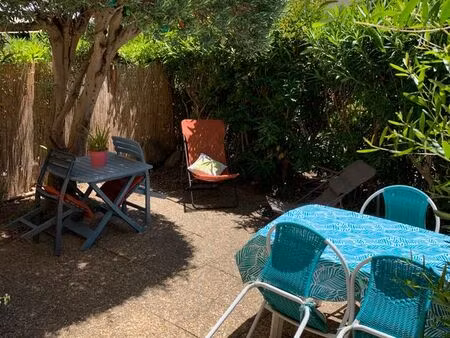 vends 2 pièces rez de jardin le lavandor