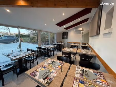 / fdc bar café restaurant axe passant sur bourg