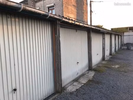 box/garage 14-15 m² parking/stockage