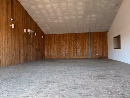 bâtiment commercial ou industriel