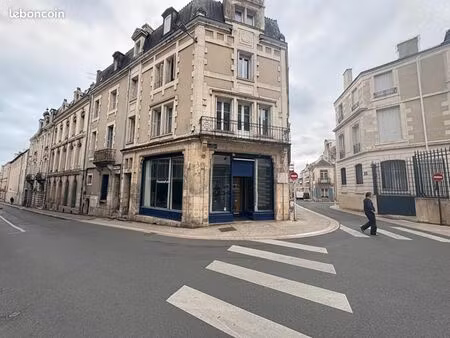 local commercial 145 m²