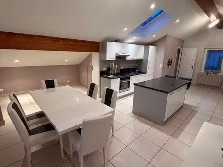 t2 traversant 55 m² loi carrez + garage (70 m² total) – proche gare valserhône