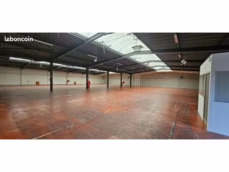 local industriel 1 457 m²