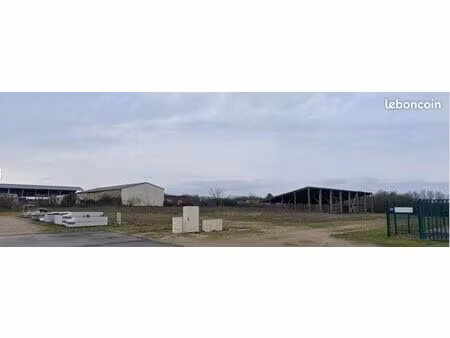 terrain à louer – 2 958 m² viabilisé