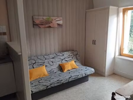 joli petit studio meublé