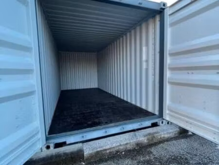 conteneur de stockage 24/7 – sécurisé (code + caméras) – 14 m² – 160 ttc/mois