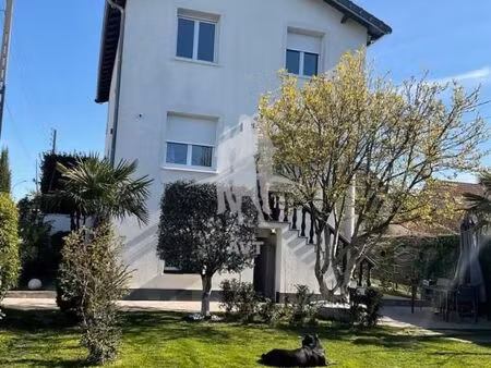 maison 8 pièces 160 m²