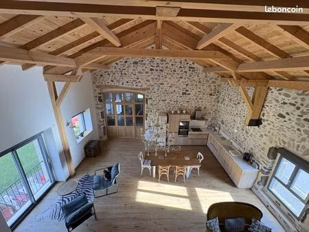 maison 4 pièces 160 m²