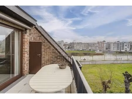 ruim appartement met 3 slaapkamers en zicht op de leie te koop in kortrijk!