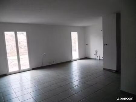 villa 4 pièces 84 m²