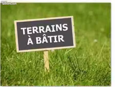 terrain 650 m² oresmaux