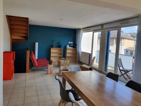 location meublée appartement 4 pièces 99 m² à chambery (73000)  1 490 €