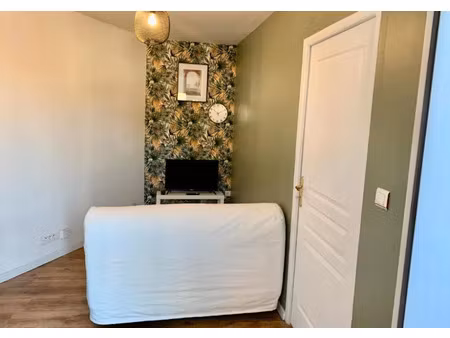 location appartement 1 pièce 28 m² à saint-denis (93200)  720 €