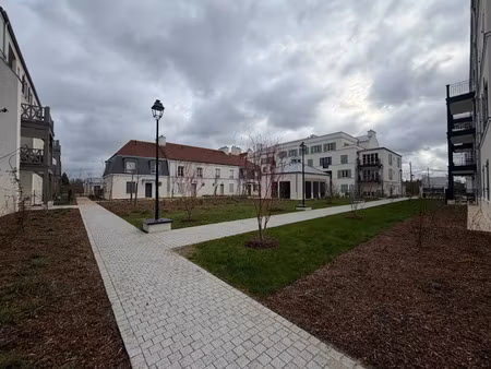 location meublée appartement 2 pièces 60 m² à serris (77700)  1 450 €