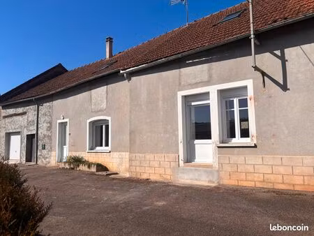 grande maison a louer