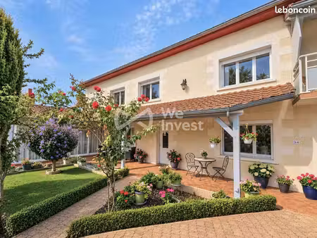 propriété 11 pièces 284 m²