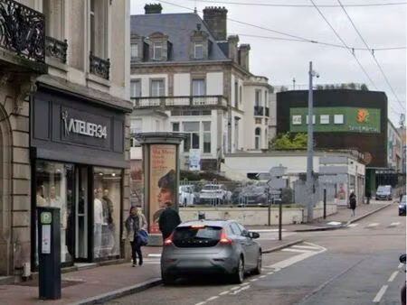 emplacement n1 locale commerciale 140 m2 grande vitrine