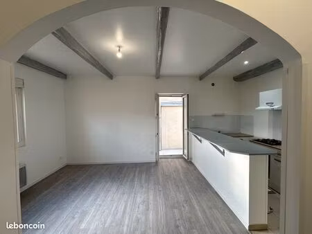 loue t3 avec terasse