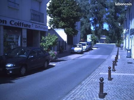 44 m² agréable beaux f2 bléré rue piétonne  mezzanine