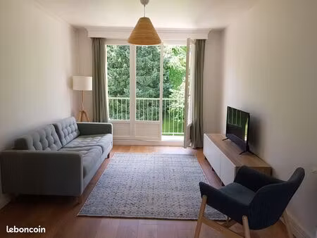 beau 3 pièces lumineux  rénové  avec parking et ascenseur  mobilier inclus