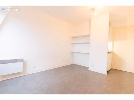 strasbourg tram emile mathis 17 m²