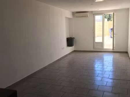 a louer f3 de 70 m² avec terrasse