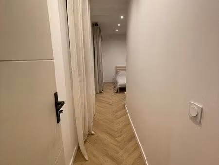 dans une maison neuve à wissous  je propose plusieurs chambres spacieuses de 15 à 20 m²