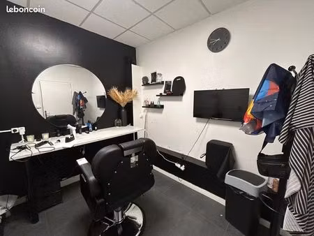 local barber / coiffure – prêt à l’emploi