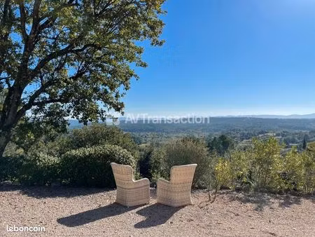 villa 5 pièces 130 m²