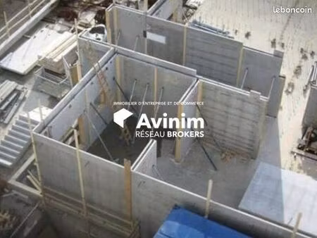 local 320 m² montauroux