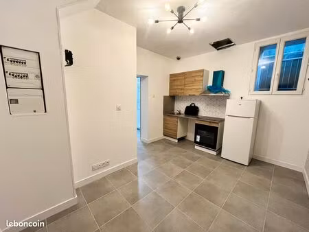 jolie t2 refait à neuf sur pont du las