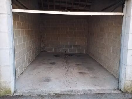 location près du centre ville pontivy  école du chatea