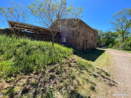 maison de caractère rénovée – 18 000 m² – nature & calme – roquebrune-sur-argens