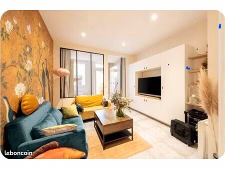 charmant f2 de 30m2 avec cour privée à vincennes centre-ville