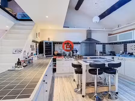 location meublée appartement 3 pièces 93 m² à sauveterre (30150)  820 €